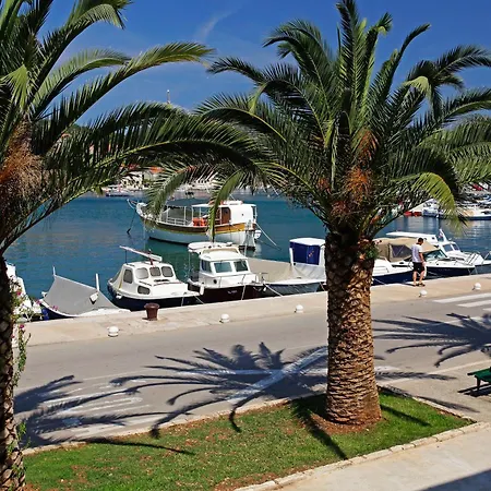 Boutique Kastel Ismaeli