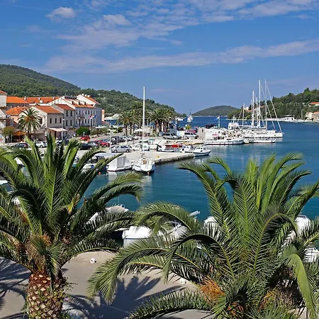 Boutique Kastel Ismaeli Vela Luka